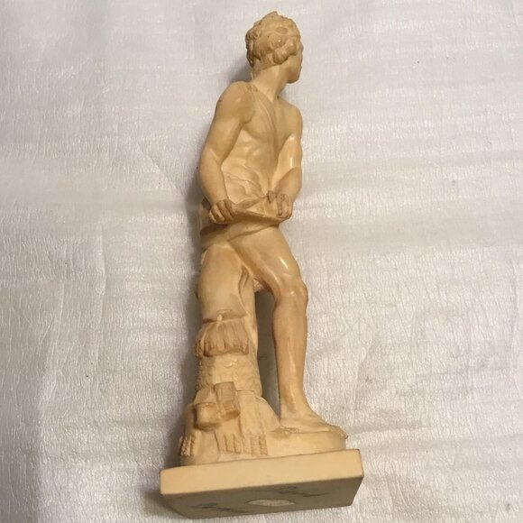 Vintage David by Bernini statue created by renowned Italian artist A. Santini - Picture 7 of 15